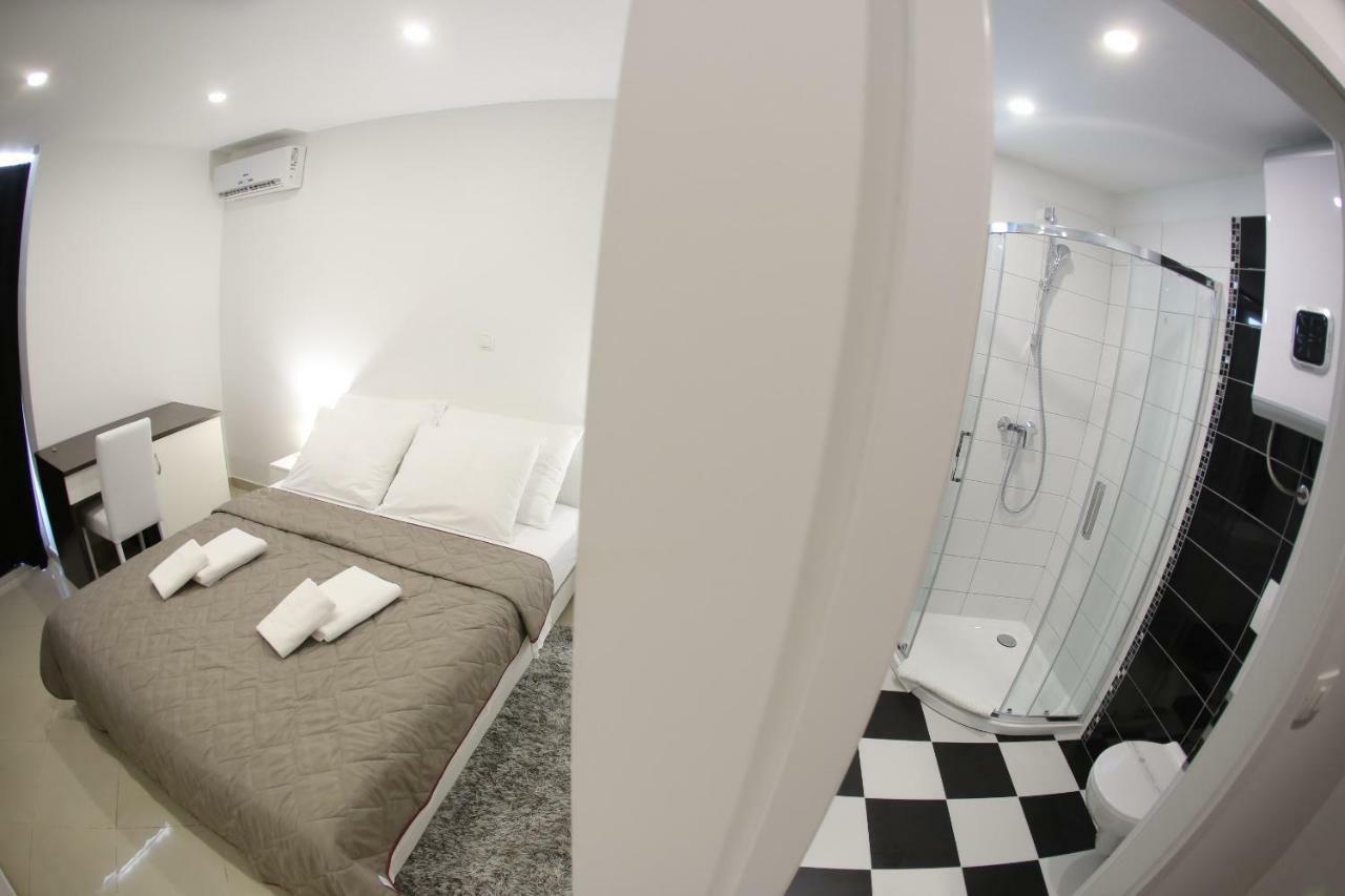 365 Rooms 扎达尔 外观 照片