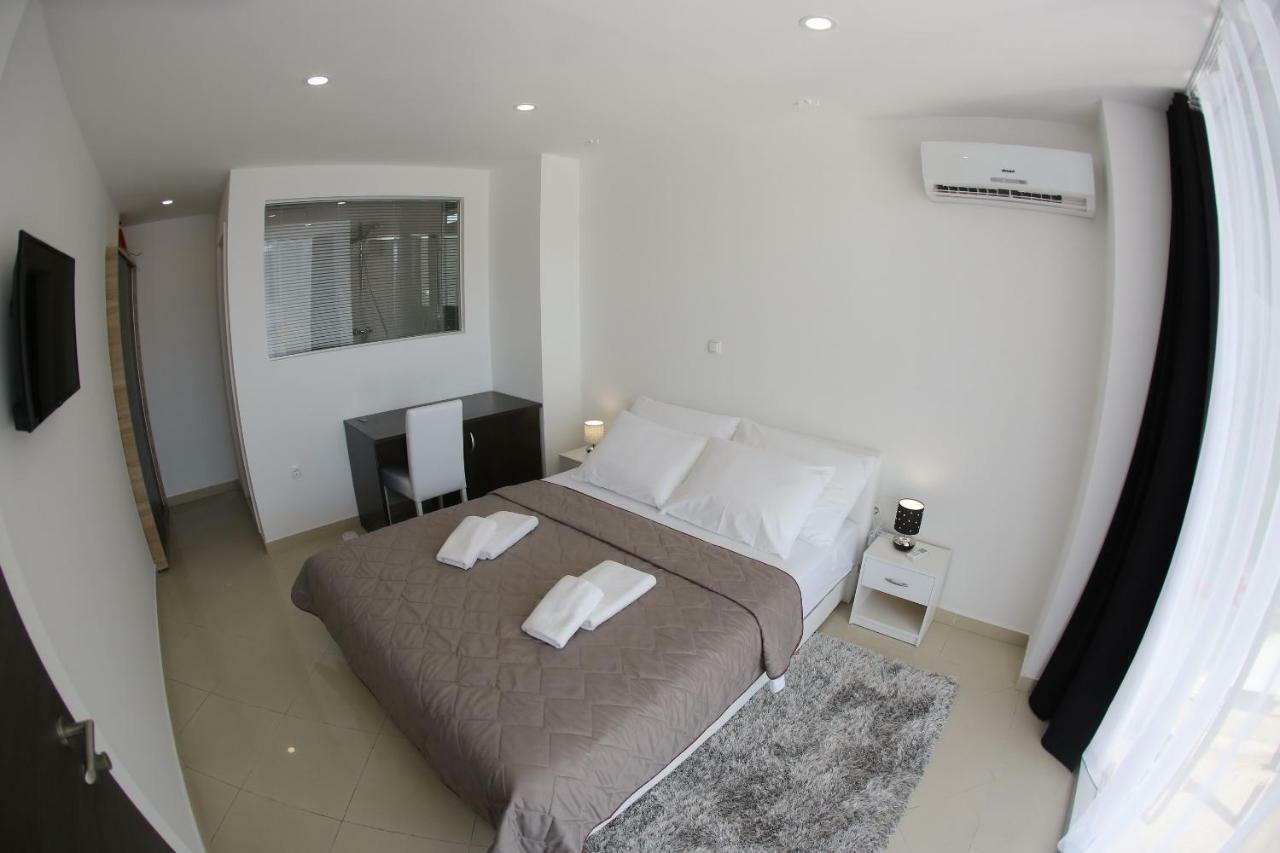 365 Rooms 扎达尔 外观 照片